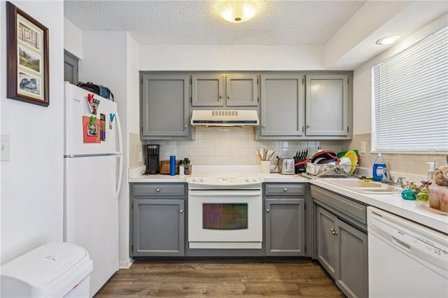 8715 Sycamore Avenue, Kansas City, MO 64138