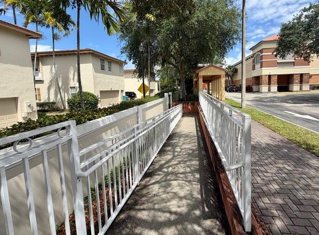 2403 NW 7th Street, Boynton Beach, FL 33426