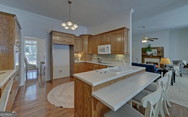 112 Northlake Drive, Hartwell, GA 30643