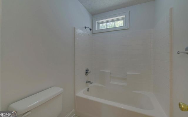 112 Northlake Drive, Hartwell, GA 30643