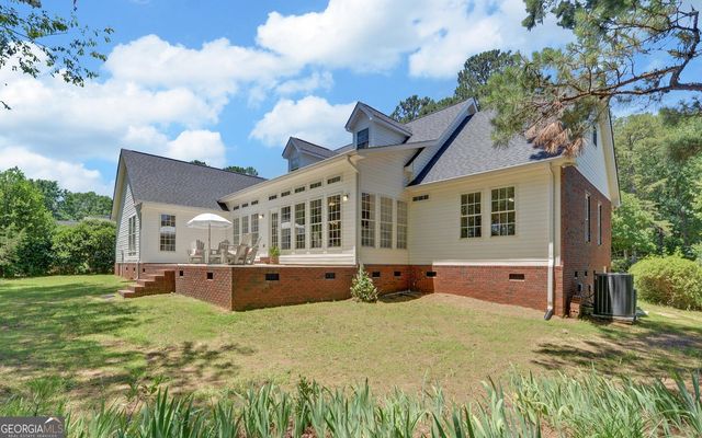112 Northlake Drive, Hartwell, GA 30643