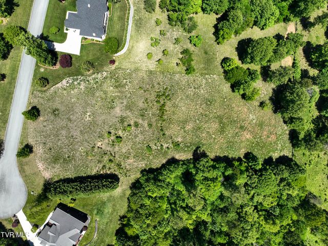 152 Allison Timbers Road, Piney Flats, TN 37686