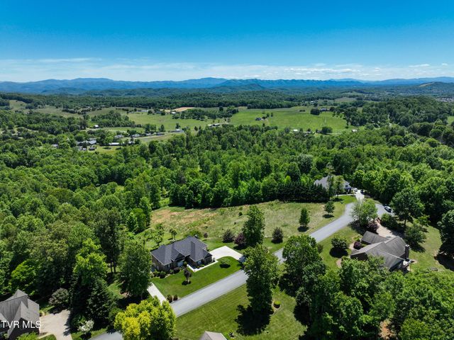 152 Allison Timbers Road, Piney Flats, TN 37686