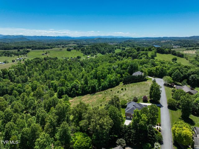 152 Allison Timbers Road, Piney Flats, TN 37686
