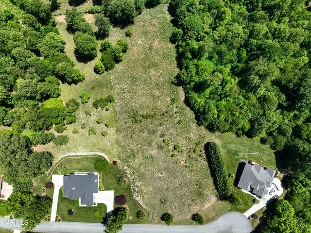 152 Allison Timbers Road, Piney Flats, TN 37686