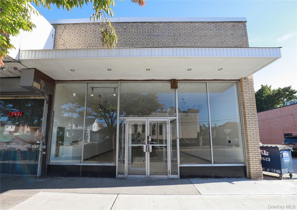 180-02 Union Turnpike 1FL + Lower Level, Fresh Meadows, NY 11366 — photo 2