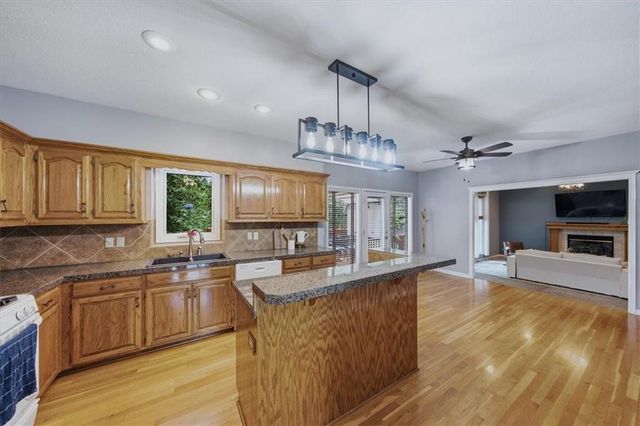 270 SE Sumpter Court, Lee's Summit, MO 64063