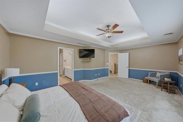 270 SE Sumpter Court, Lee's Summit, MO 64063