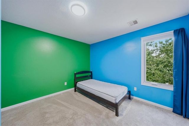 270 SE Sumpter Court, Lee's Summit, MO 64063
