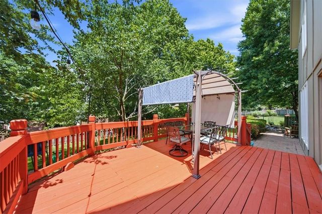 270 SE Sumpter Court, Lee's Summit, MO 64063