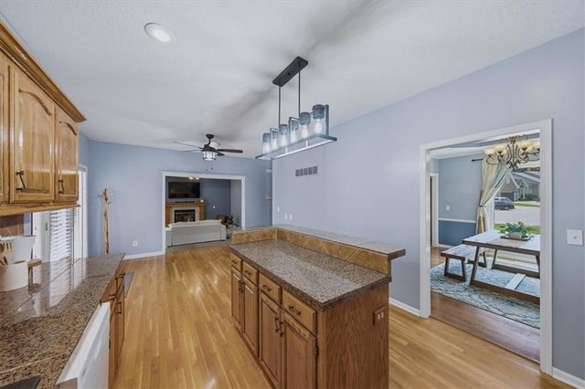 270 SE Sumpter Court, Lee's Summit, MO 64063