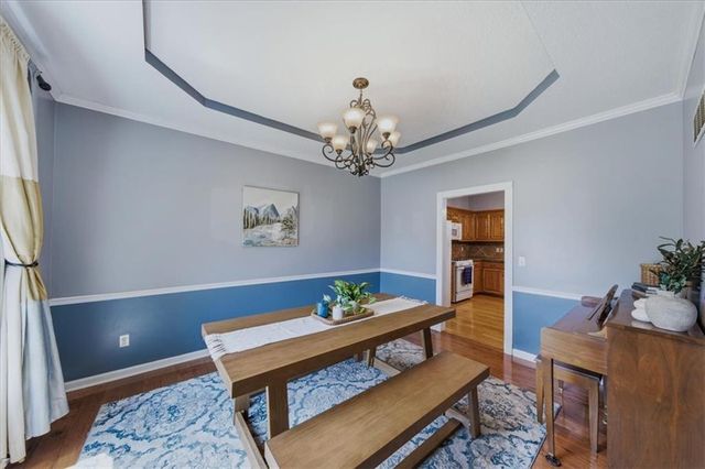 270 SE Sumpter Court, Lee's Summit, MO 64063