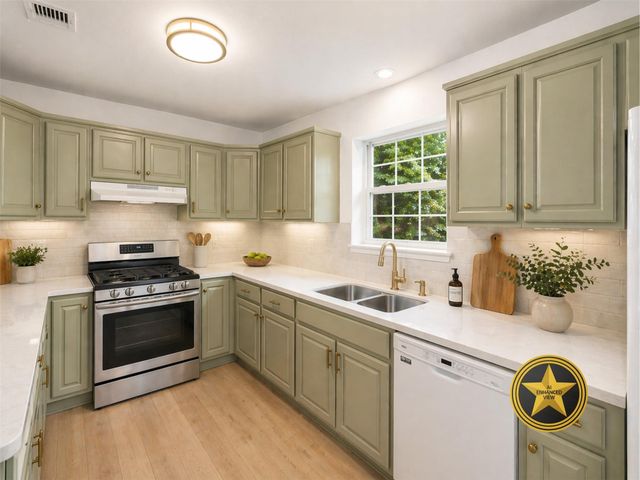 2405 Bahama RD, Austin, TX 78733