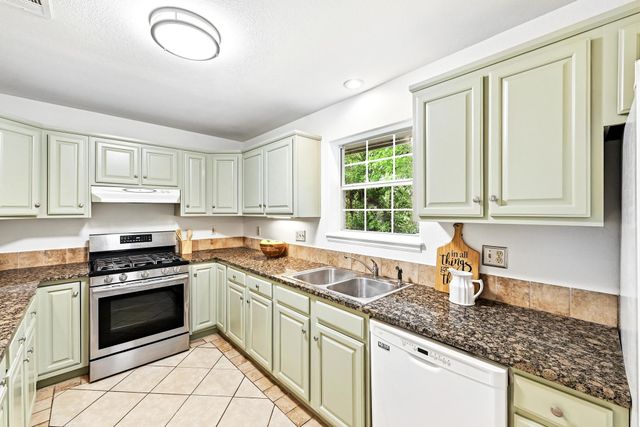 2405 Bahama RD, Austin, TX 78733