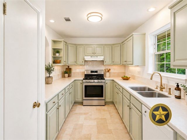 2405 Bahama RD, Austin, TX 78733