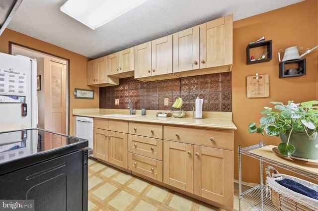 1595 ELMWOOD CT, Frederick, MD 21702