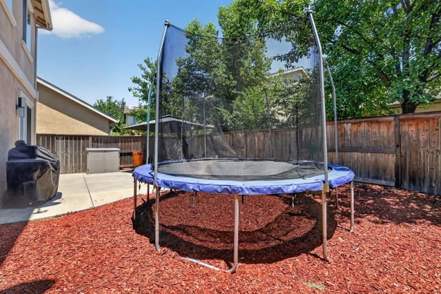 2280 Ellesmere Loop, Roseville, CA 95747