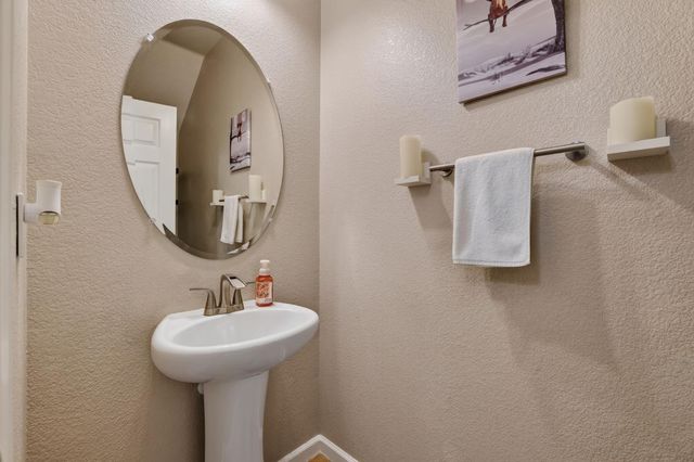2280 Ellesmere Loop, Roseville, CA 95747