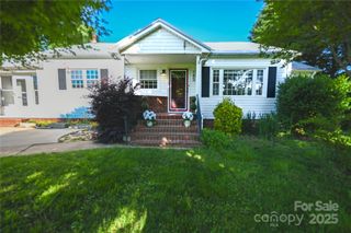 185 Elizabeth Avenue, Forest City, NC 28043