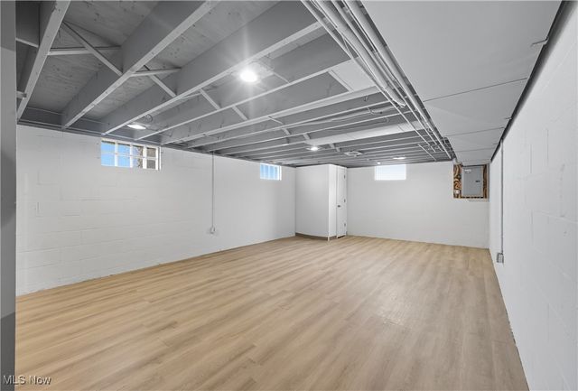 8010 Sigle Lane, Poland, OH 44514