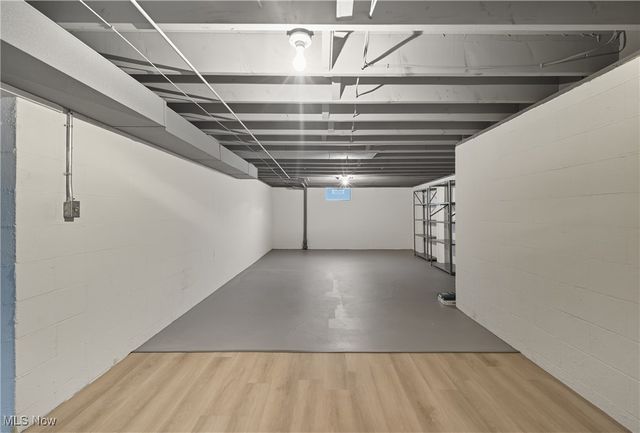 8010 Sigle Lane, Poland, OH 44514