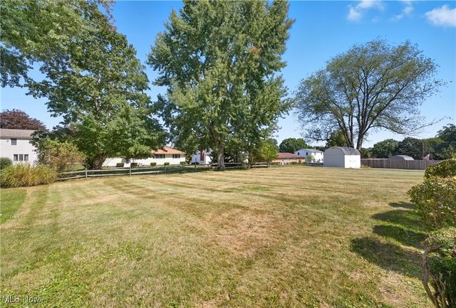 8010 Sigle Lane, Poland, OH 44514