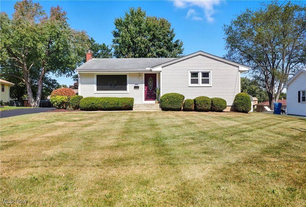 8010 Sigle Lane, Poland, OH 44514