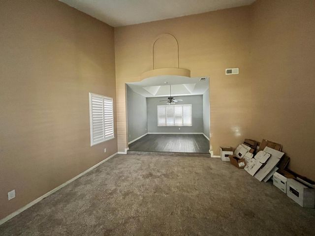 838 Mackilhaffy Dr, Patterson, CA 95363