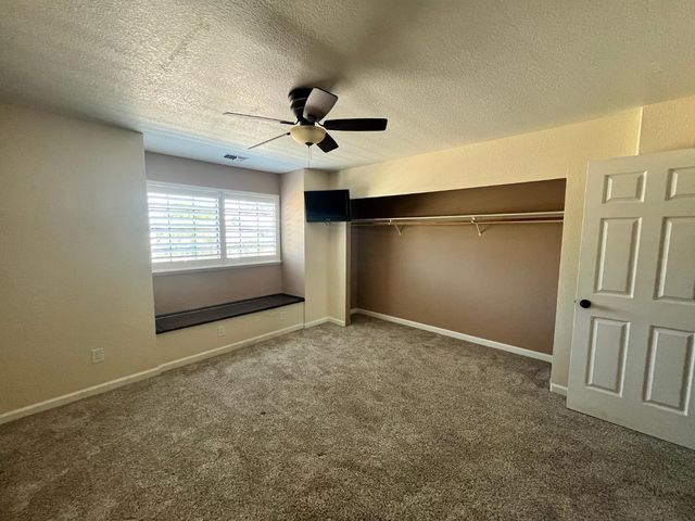 838 Mackilhaffy Dr, Patterson, CA 95363