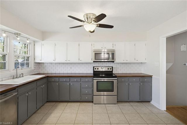 2122 Leeds Lane, Winston-salem, NC 27103