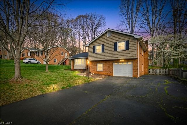 2122 Leeds Lane, Winston-salem, NC 27103