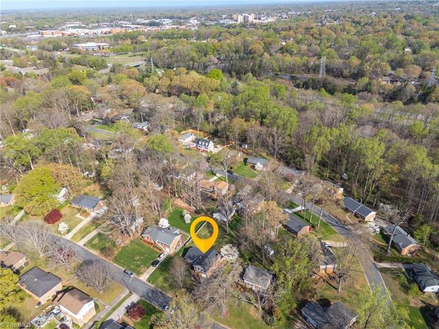 2122 Leeds Lane, Winston-salem, NC 27103