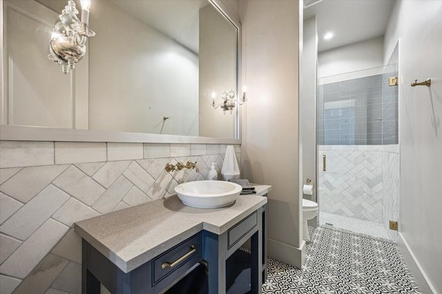 3402 Banbury Place, Houston, TX 77027