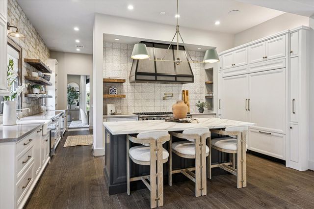 3402 Banbury Place, Houston, TX 77027