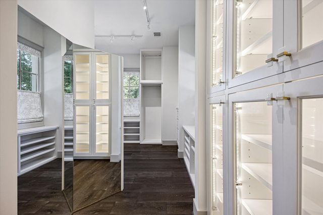 3402 Banbury Place, Houston, TX 77027