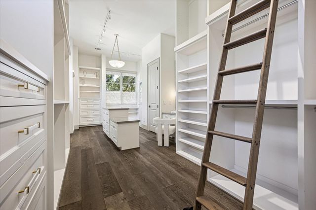 3402 Banbury Place, Houston, TX 77027