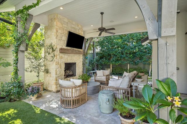 3402 Banbury Place, Houston, TX 77027