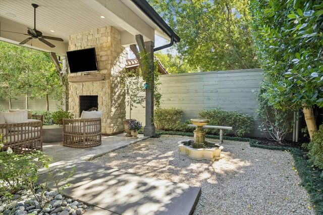 3402 Banbury Place, Houston, TX 77027