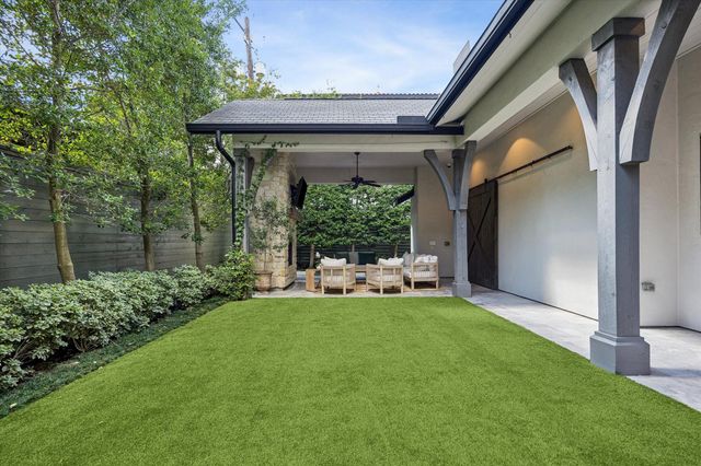 3402 Banbury Place, Houston, TX 77027