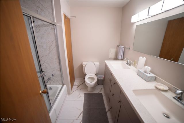 595 Jefferson Drive, Highland Heights, OH 44143