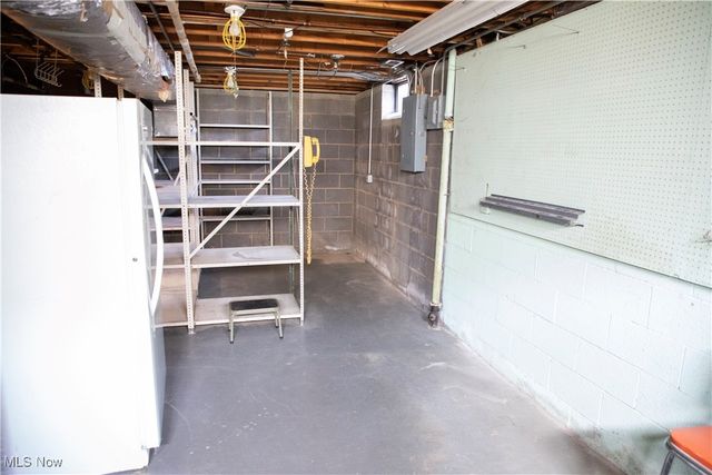 595 Jefferson Drive, Highland Heights, OH 44143