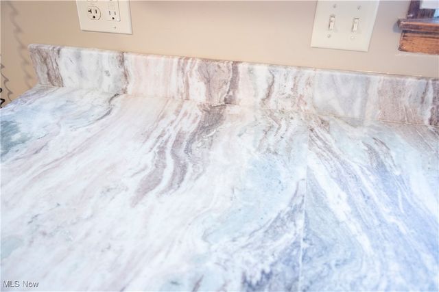 595 Jefferson Drive, Highland Heights, OH 44143