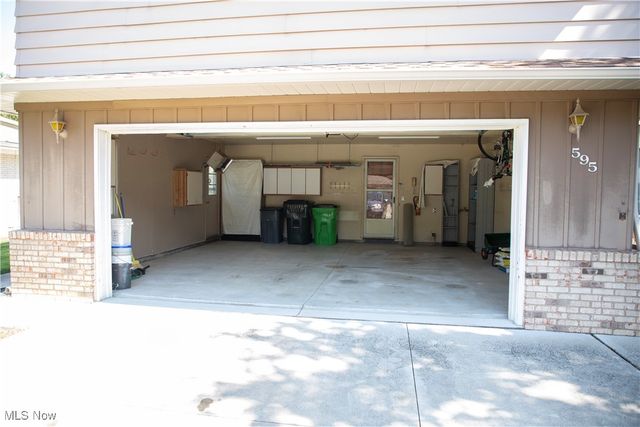 595 Jefferson Drive, Highland Heights, OH 44143