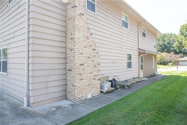 595 Jefferson Drive, Highland Heights, OH 44143