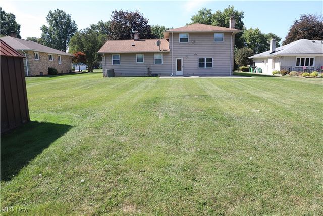 595 Jefferson Drive, Highland Heights, OH 44143