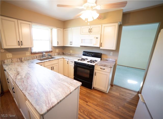 595 Jefferson Drive, Highland Heights, OH 44143