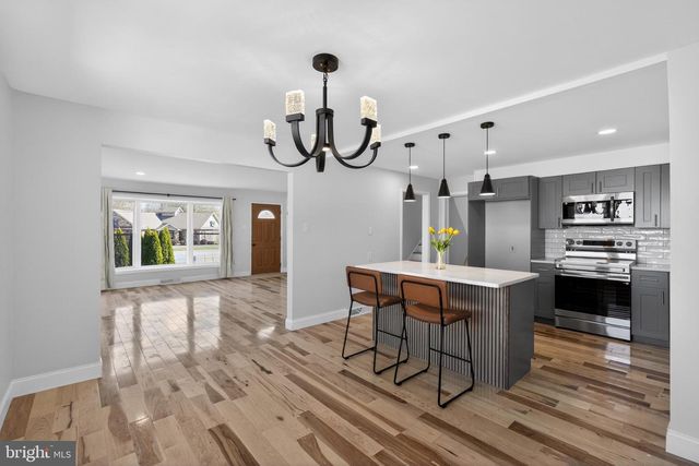 1206 W CHESTER PIKE, West Chester, PA 19382