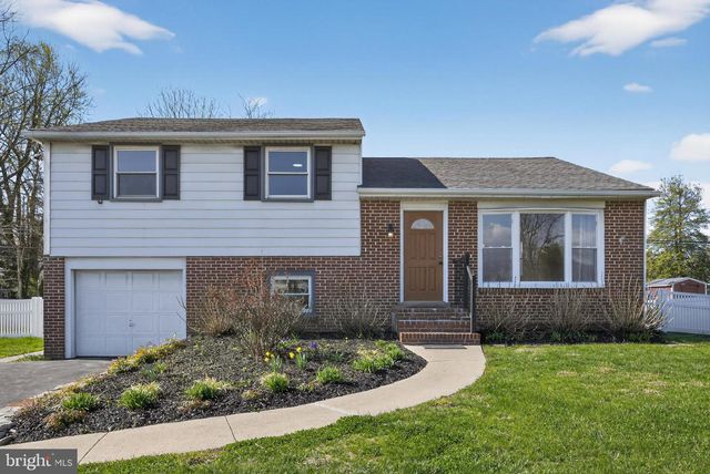 1206 W CHESTER PIKE, West Chester, PA 19382