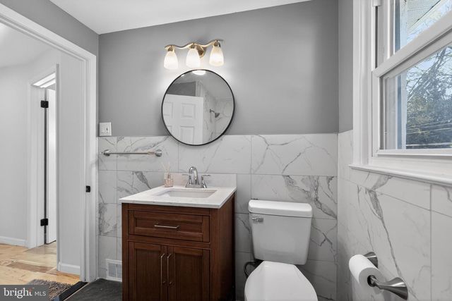 1206 W CHESTER PIKE, West Chester, PA 19382