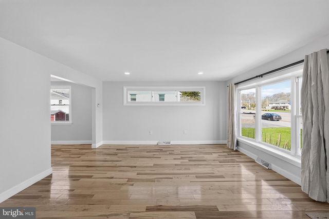 1206 W CHESTER PIKE, West Chester, PA 19382